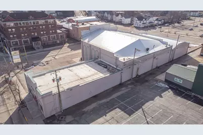 210 W Spring Street, Freeport, IL 61032 - Photo 4