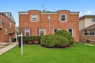 429 Geneva Ave, Bellwood, IL 60104 - Photo 2