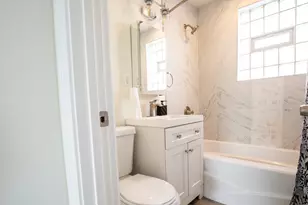 10005 S Calhoun Ave, Chicago, IL 60617 - Photo 8