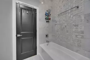 4226 S Ellis Ave, Chicago, IL 60653 - Photo 12