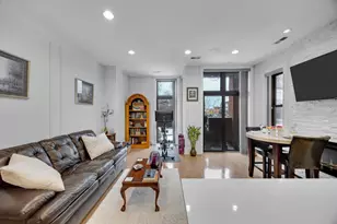 4226 S Ellis Ave, Chicago, IL 60653 - Photo 4