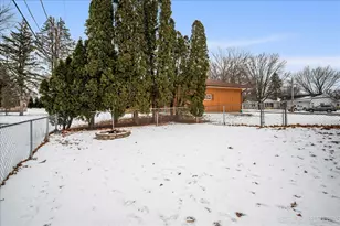 921 Birchwood Dr, Sycamore, IL 60178 - Photo 24