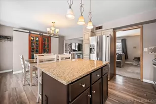 921 Birchwood Dr, Sycamore, IL 60178 - Photo 8