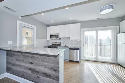 5709 W Seminole Street #1, Chicago, IL 60646 - Photo 2