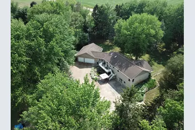 3197 S Baileyville Road, Freeport, IL 61032 - Photo 2