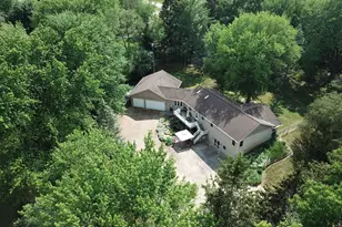 3197 S Baileyville Rd, Freeport, IL 61032 - Photo 2