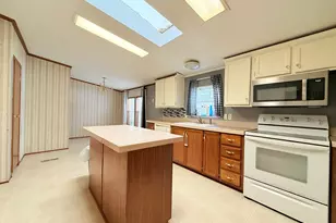 410 W Mable St, Harrisburg, IL 62946 - Photo 6