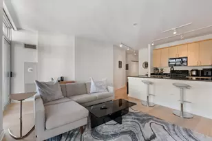 330 W Grand Ave, Chicago, IL 60654 - Photo 6