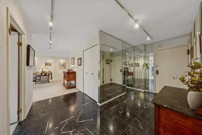 1440 N State Street #21B, Chicago, IL 60610 - Photo 4