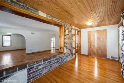 115 E Naperville Road, Westmont, IL 60559 - Photo 4