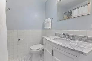 4250 N Marine Dr, Chicago, IL 60613 - Photo 12