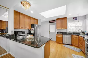 7934 W Park Ave, Niles, IL 60714 - Photo 8