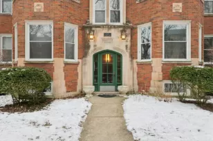 4747 N Malden St, Chicago, IL 60640 - Photo 2