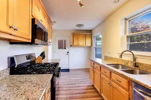 3131 Central St, Evanston, IL 60201 - Photo 8