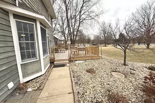 10151 E Hickory Ridge Dr, Rochelle, IL 61068 - Photo 30