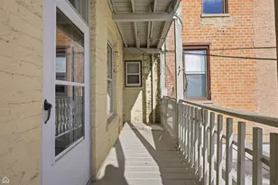107 1/2 Dean St, Woodstock, IL 60098 - Photo 16