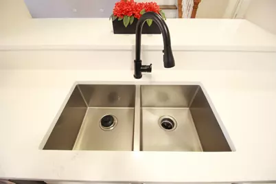 1947 W Crestview Circle, Romeoville, IL 60446 - Photo 6