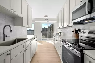 1250 Rudolph Rd, Northbrook, IL 60062 - Photo 2