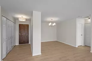 1250 Rudolph Rd, Northbrook, IL 60062 - Photo 6