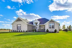 5508 Legend Dr, Yorkville, IL 60560 - Photo 2