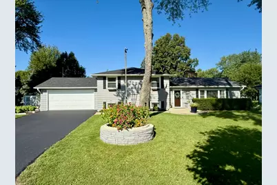 515 Roberts Lane, Batavia, IL 60510 - Photo 2