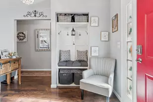 2307 Woodview Ln, Naperville, IL 60565 - Photo 4