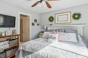 2307 Woodview Ln, Naperville, IL 60565 - Photo 12