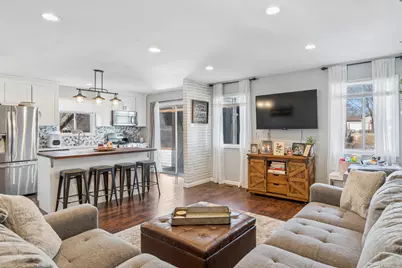 2307 Woodview Lane, Naperville, IL 60565 - Photo 6