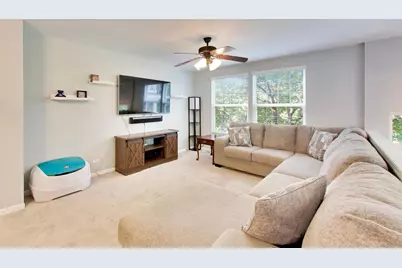 2478 Anna Way #2478, Elgin, IL 60124 - Photo 8