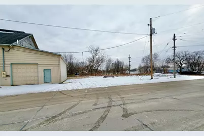 319-321 W. Locust Street, Fairbury, IL 61739 - Photo 28