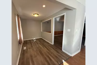 719 Surrey Drive, Streamwood, IL 60107 - Photo 6