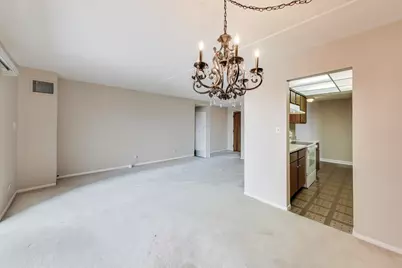 6340 Americana Drive #701, Willowbrook, IL 60527 - Photo 8