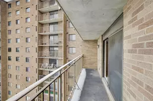 6340 Americana Dr, Willowbrook, IL 60527 - Photo 24