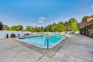 6340 Americana Dr, Willowbrook, IL 60527 - Photo 28