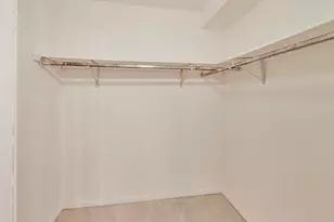 6340 Americana Dr, Willowbrook, IL 60527 - Photo 16