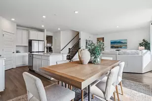 285 Snowdrop Ln, Elgin, IL 60124 - Photo 8