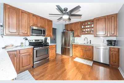 6717 Patton Drive, Woodridge, IL 60517 - Photo 8