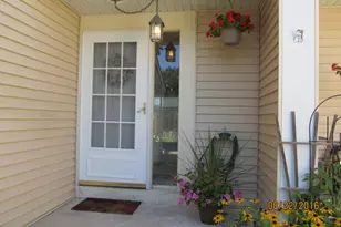 734 Colorado Ct, Carol Stream, IL 60188 - Photo 2