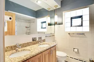 3104 N 76th Ct, Elmwood Park, IL 60707 - Photo 16