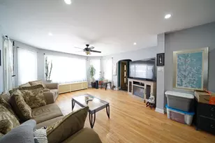 3104 N 76th Ct, Elmwood Park, IL 60707 - Photo 2