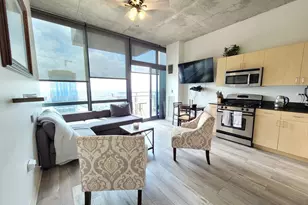 235 W Van Buren St, Chicago, IL 60607 - Photo 4