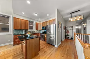 2329 N Leavitt St, Chicago, IL 60647 - Photo 4