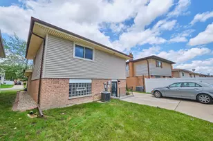 18207 Ravisloe Terrace, Country Club Hills, IL 60478 - Photo 22