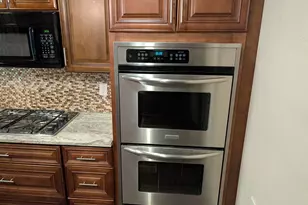 17511 Winston Dr, Country Club Hills, IL 60478 - Photo 4