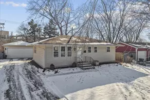 111 Ridge Ln, Geneva, IL 60134 - Photo 2