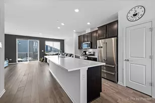 2333 Alumni Dr, Schaumburg, IL 60173 - Photo 4