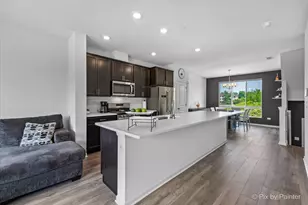 2333 Alumni Dr, Schaumburg, IL 60173 - Photo 2