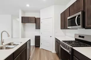 2279 Redwood Trl, Wonder Lake, IL 60097 - Photo 10