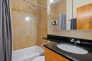 925 S Aberdeen St, Chicago, IL 60607 - Photo 12