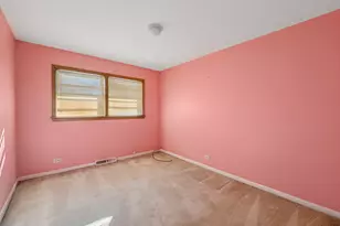 1215 W Sigwalt St, Arlington Heights, IL 60005 - Photo 10